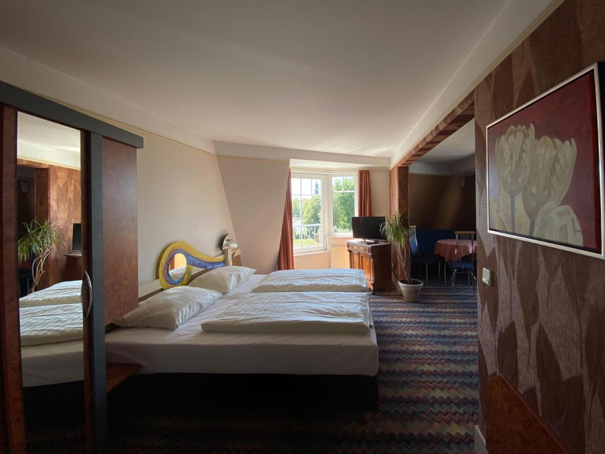 Zum Gruenen Turm Otel Hohen Neuendorf Dış mekan fotoğraf